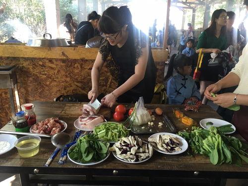 穿到民国吃瓜看戏txt书包网,穿越时空的吃瓜看戏记