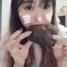 网红芳芳吃瓜,揭秘网红背后的真实生活