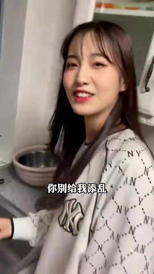 吃瓜网反差女友强烈差异视频,视频揭秘她双重性格的惊人差异