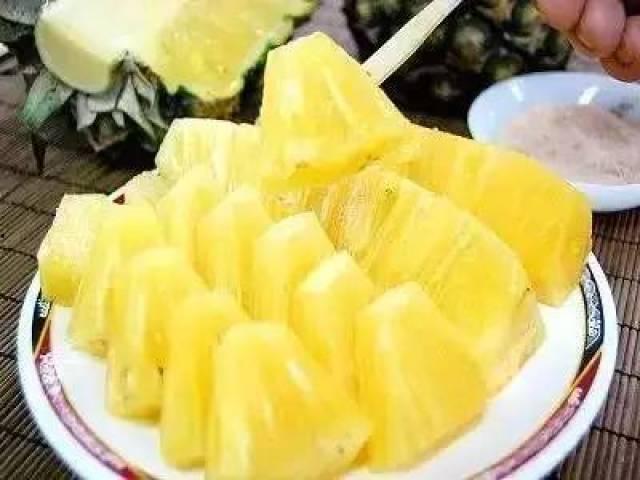 网红菠萝酱吃瓜视频