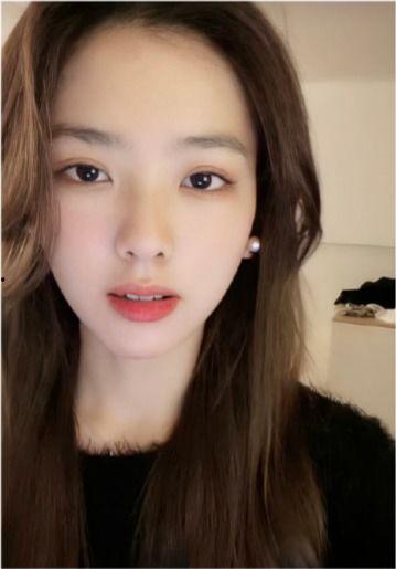 网红小雨吃大瓜是真的吗,是真是假？