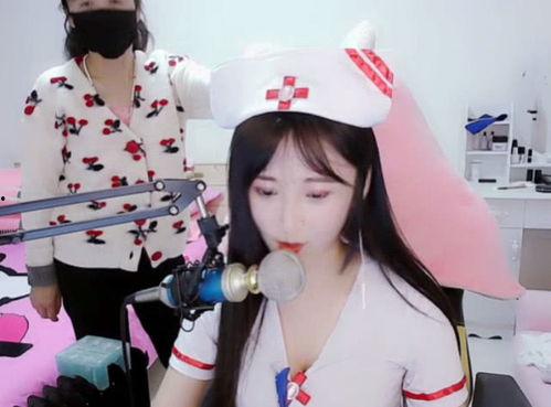 吃瓜网红穿护士服,吃瓜群众的新时尚潮流